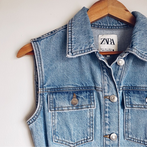 Zara Button Denim Dress Sleeveless Waist Tie Light Wash Hobo Modern Sexy Beachy - Picture 4 of 10